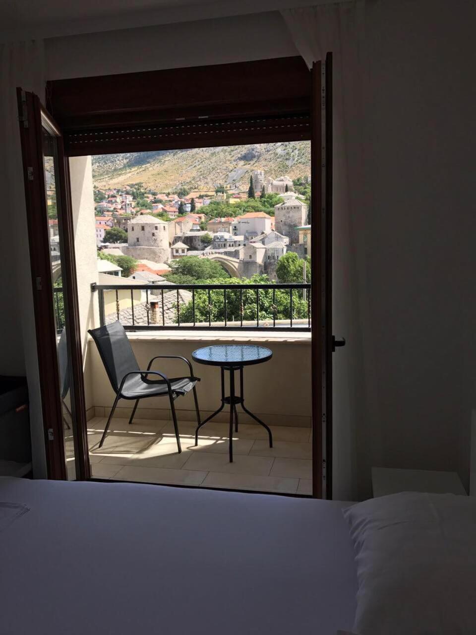 Apartment Light De Luxe - With Old Bridge View Mostar Eksteriør billede